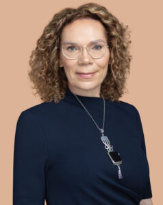 Elizabeth Carr